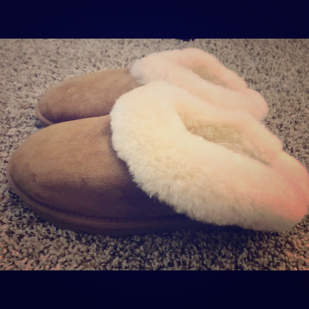 Size 9 Ugg Slippers